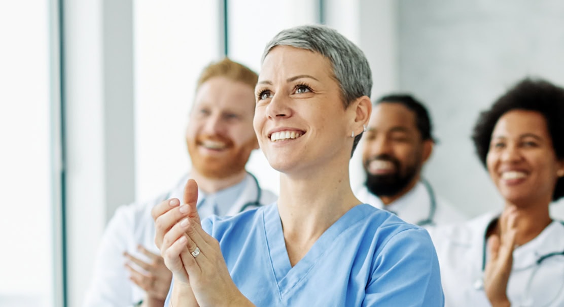 doctors-clapping doctors-clapping